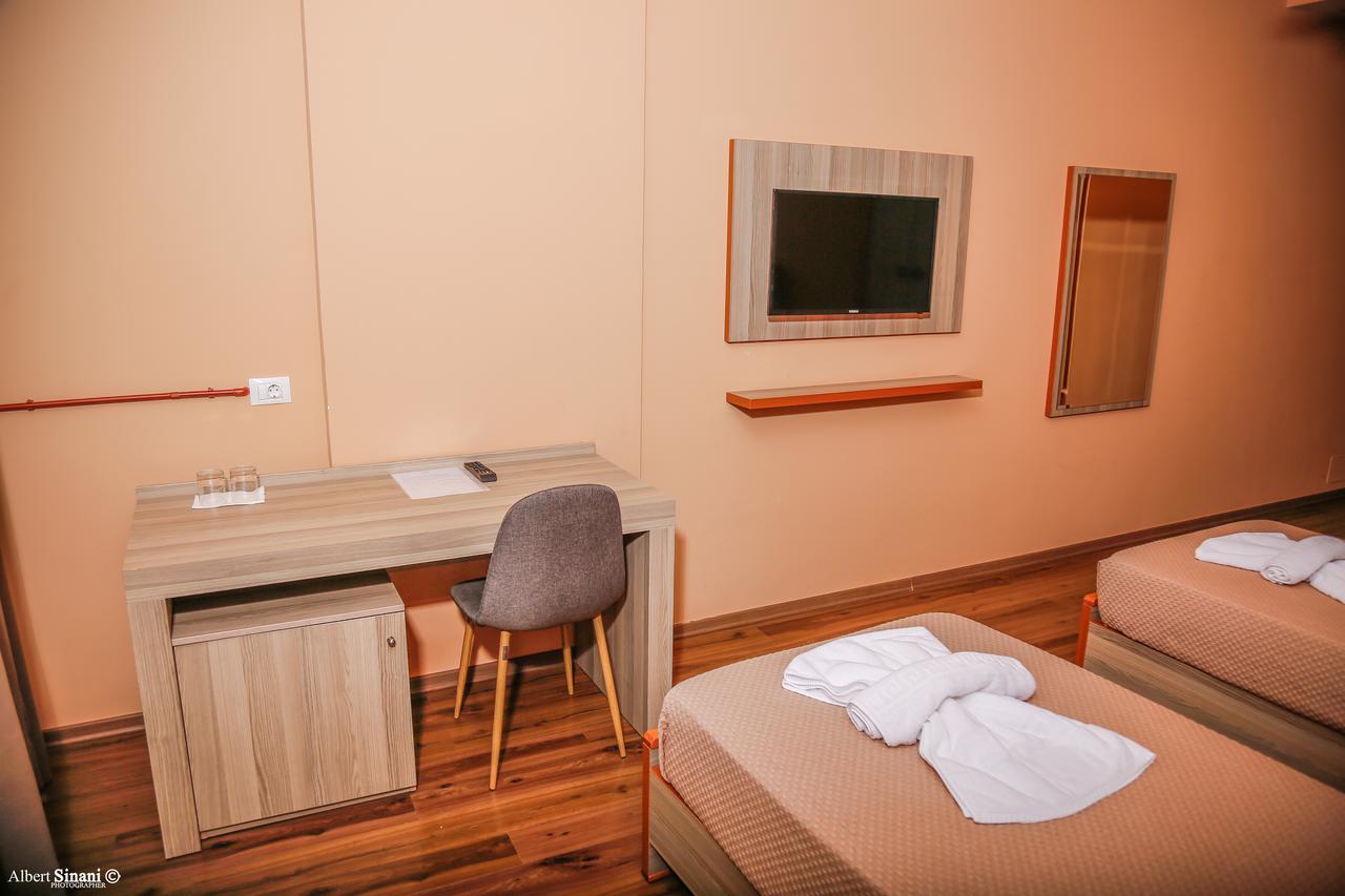 Arc Hotel Tirana Yzberishti Екстериор снимка